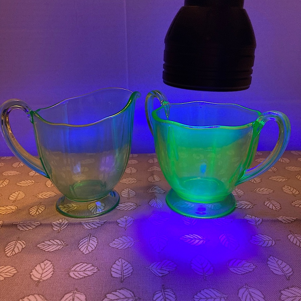 Footed Fairfax Fostoria Creamer & Sugar Uranium Green Glass Glow 1927-1944 #2375